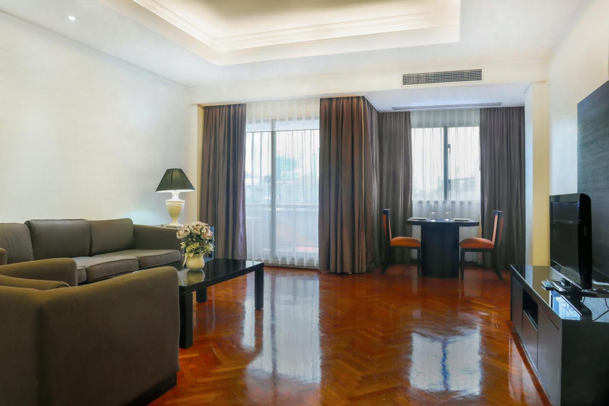 Oakwood Suites Kuningan Yakarta Exterior foto