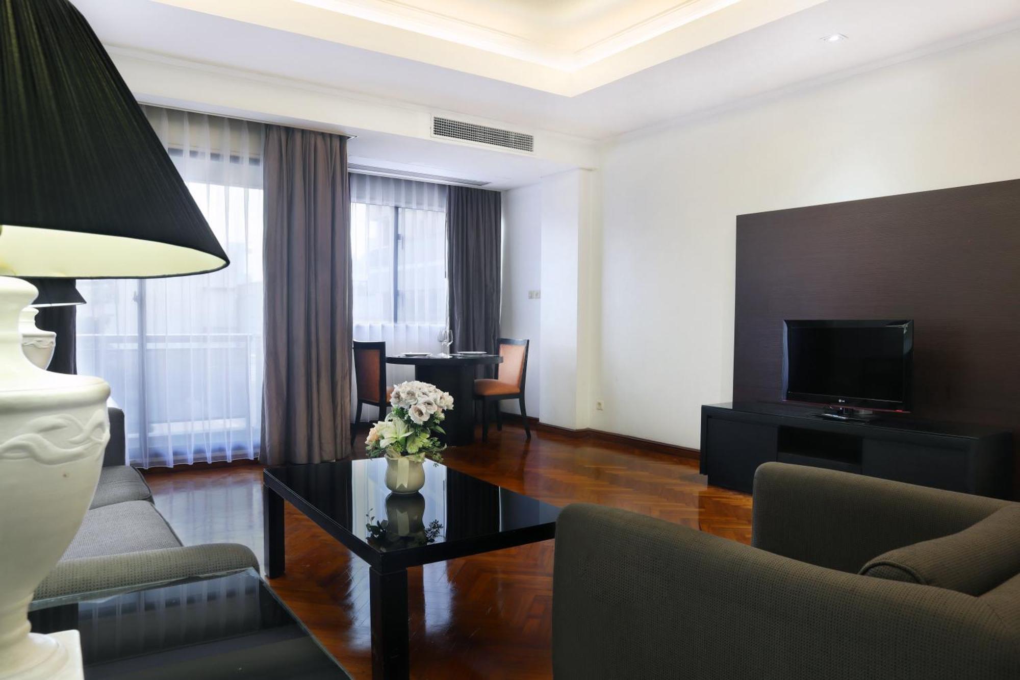 Oakwood Suites Kuningan Yakarta Exterior foto